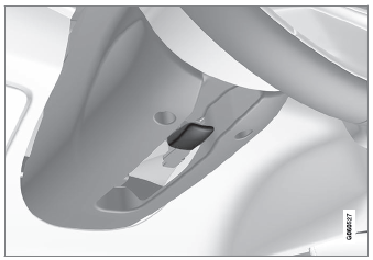 Volvo XC90. Adjusting the steering wheel