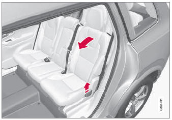 Volvo XC90. Folding the second row backrests