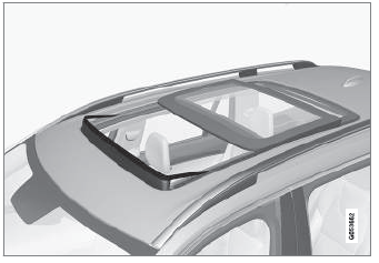 Volvo XC90. Panoramic roof