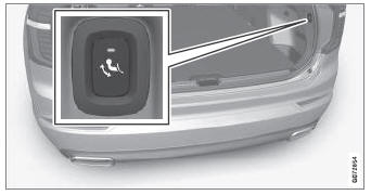 Volvo XC90. Retractable hitch