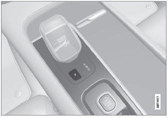 Volvo XC90. Shifting gears with automatic transmission